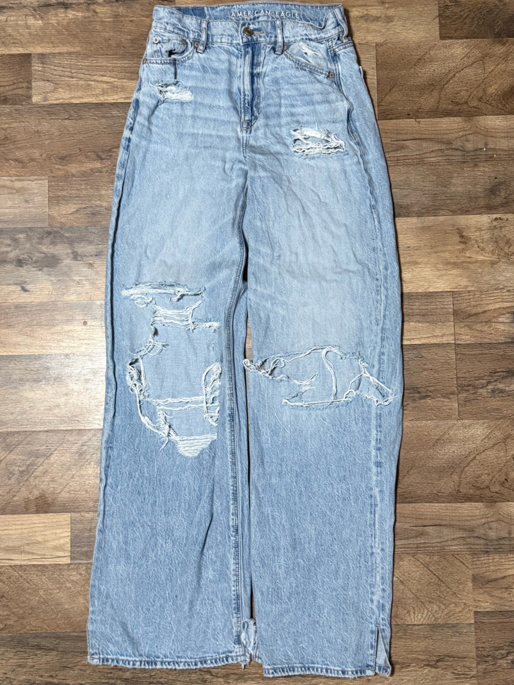 American Eagle Super High-Rise Baggy Wide Leg Distressed Jeans •Size 000•